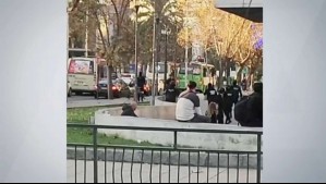 Usaron palos: Video capta enfrentamiento entre mecheros y guardias de centro comercial en Viña del Mar