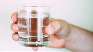 Ley del vaso de agua: ¿En qué consiste el proyecto que avanza en el Congreso?