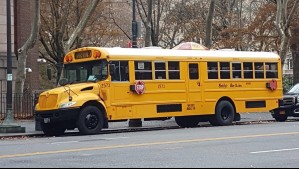 Conductor de bus escolar quiso dejar a los alumnos más cerca de sus casas para evitar peligros y lo despidieron
