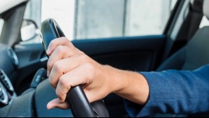 Aeropuerto de Santiago tiene nueva empresa de transportes: Esta es la compañía que se encargará de los traslados