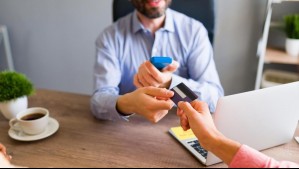 Sucursales de bancos que cerraron se están reconvirtiendo en Santiago: ¿Qué comercios son ahora?