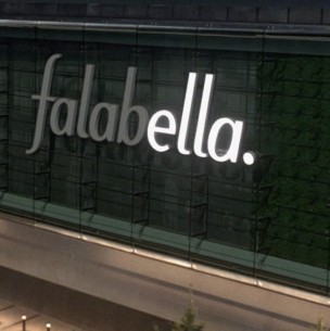 Falabella cambia su logo a 'Ella' en todas sus tiendas para conmemorar el Día de la Madre