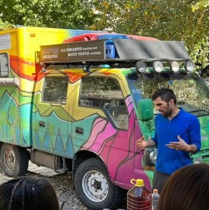 Educamper: El vehículo que convierte aceite usado en combustible para promover la sostenibilidad
