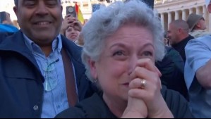 Emoción en el Vaticano por el nuevo Papa: Así fue la reacción de la gente al ver el humo blanco
