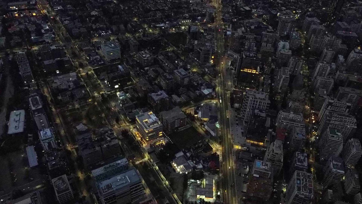 Por al menos 6 horas: Cortes de luz afectarán a cuatro comunas de la Región Metropolitana este martes