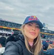 Una influencer brasilera murió en extrañas circunstancias tras asistir a la Fórmula 1 en Japón. La joven murió en un incendio que podría tratarse de un homicidio. Revisa los detalles del crimen.
