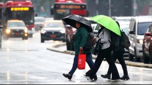 'Se vienen al menos tres eventos' de precipitaciones: ¿Desde qué día y a qué hora lloverá este fin de semana en Santiago?