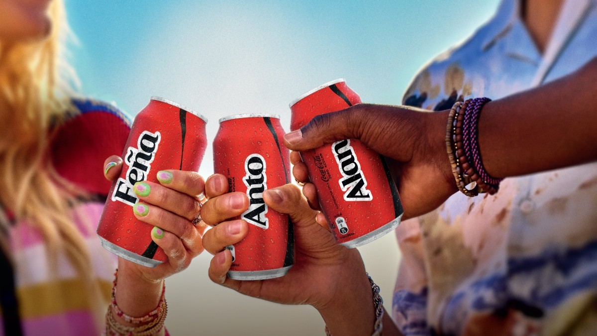 Coca-Cola Zero Azúcar invita a estudiantes a personalizar sus latas en gira universitaria: 'Comparte una Coca-Cola' Coca-Cola Zero Azúcar invita a estudiantes a personalizar sus latas en gira universitaria: 'Comparte una Coca-Cola'