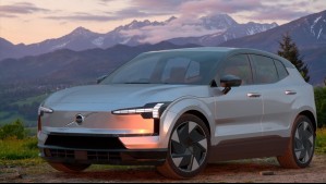 Volvo desplaza a Tesla como el líder en ventas: Estos son los autos eléctricos más vendidos en Chile en lo que va de 2025