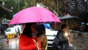 Se viene un nuevo pulso de lluvia en Santiago: Esta es la hora en que comenzará a precipitar este domingo