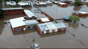 Tras inundaciones y desbordes de ríos: Evacúan a más de 7.500 personas por intensas lluvias en Argentina