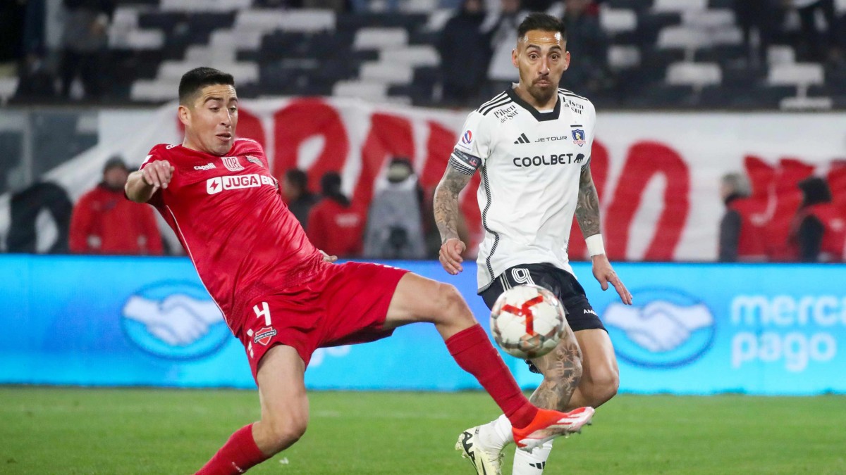 Colo Colo busca salvar la permanencia de Almirón
