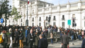 'Se está trabajando intensamente en identificar la fuente': Seremi de Salud se refiere a olor a gas en el centro de Santiago