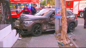 Cuatro detenidos deja persecución que inició en Las Condes y terminó en Peñalolén: Vehículo está asociado a distintos delitos