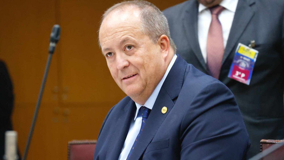 Fiscal Nacional abre investigación por mal uso de licencias médicas en el sistema público