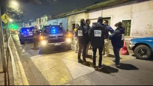 Encuentran cuerpo de hombre baleado en Recoleta: Víctima era conductor de aplicación y fue asaltado por atacantes