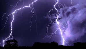 Meteorología actualizó aviso por probables tormentas eléctricas en 5 regiones del país