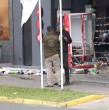 Durante la mañana de este domingo, un fatal atropello se registró en una bencinera de Providencia. Carabineros explicó lo qué ocurrió y detalló que, además de la víctima fatal, hay otra trabajadora lesionada.