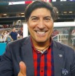 El vocalista de Sinergia y presidente de la Sociedad Chilena de Autores e Intérpretes Musicales reconoció que casi lo mandaron de vuelta desde Europa a Chile.