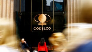 Codelco despide a 21 funcionarios que viajaron fuera de Chile estando con licencias médicas