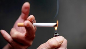 El hábito diario que puede ser tan riesgoso como fumar, según un cardiólogo