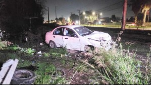 Grave choque de un tren de pasajeros con vehículo en Maipú: Conductor no habría respetado cruce ferroviario