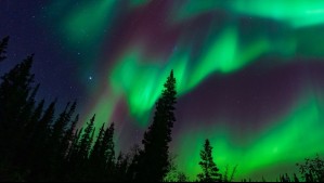 ¿Se verán auroras australes en el sur de Chile? Emiten alerta por tormenta geomagnética severa