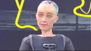 Puede leer emociones humanas: Revolucionario robot 'RIA' está de visita en Chile