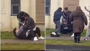 Video muestra agresión de chofer a estudiante de 14 años por no tener pase escolar: Amigos lo defendieron y golpearon a micrero