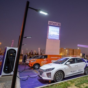 'Mi Taxi Eléctrico': El programa que impulsa el recambio de taxis y colectivos a autos 100% eléctricos