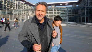 Actor Juan Pablo Sáez queda con prohibición de acercarse y comunicarse con su exesposa tras ser formalizado por VIF