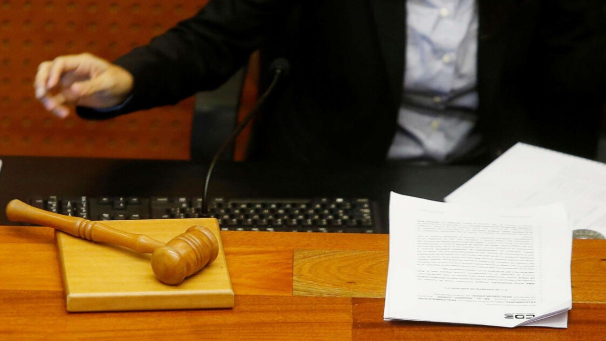 Estaba a cargo de su cuidado: Sujeto quedó en prisión preventiva por violación contra joven que padece discapacidad intelectual