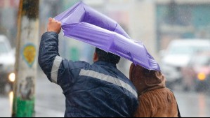 Emiten aviso por fuertes vientos que afectarán a 9 regiones desde este miércoles con ráfagas de hasta 90 km/h