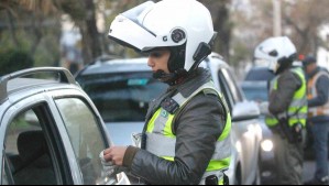 Revisa tu patente: Estos son los vehículos que no pueden circular este viernes en 34 comunas