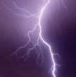 La Dirección Meteorológica de Chile (DMC) emitió una alerta meteorológica por tormentas eléctricas para áreas de dos regiones del país. Esto, en medio del sistema frontal que está afectando la zona centro-sur. ¡Detalles!
