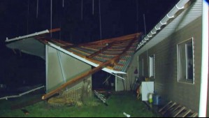 Fuertes ráfagas de vientos e intensas precipitaciones: Reportan voladura del techo de una vivienda en Ñiquén
