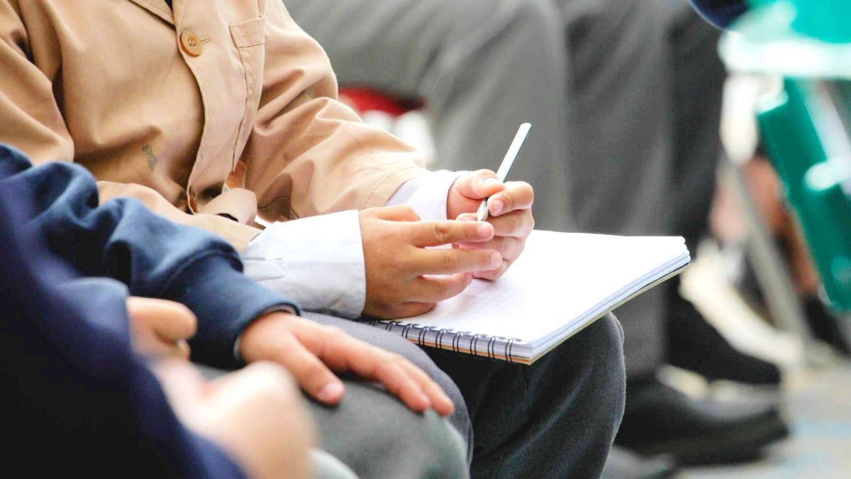 295 establecimientos suspenden sus clases para este lunes: Revisa la lista completa publicada por el Ministerio de Educación