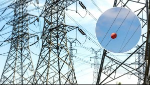 Pueden salvar vidas: ¿Para qué sirven las bolas naranjas en cables de alta tensión?
