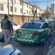 Revisa lo que se sabe de un procedimiento en las comunas de Puente Alto y La Pintana, donde 11 viviendas fueron allanadas para desarticular a una banda dedicada a las encerronas.