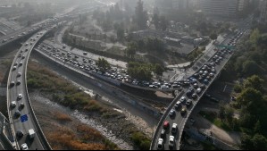 Vuelve 'peaje a luca' por el fin de semana largo: Regresa a Santiago con las rutas que lo tendrán