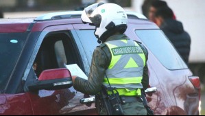 Revisa tu patente: Estos son los autos que no pueden circular este miércoles en 34 comunas