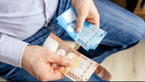 Proyecto de ley busca limitar cobros en UF: Revisa en qué áreas pretenden prohibirla