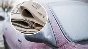 El truco del papel de diario para evitar la escarcha en el parabrisas del auto