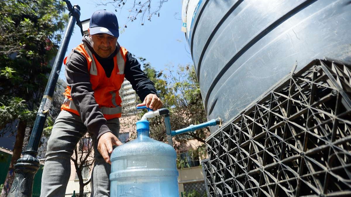 A pocas horas del corte de agua: Esta es la razón por la que seis comunas de Santiago no tendrán suministro por 36 horas