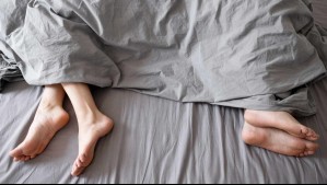 ¿Tú también sacas un pie fuera de la cama?: Esta es la explicación científica