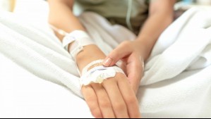 'Quiere estar mejor y no con dolor': Piden ayuda para adolescente que padece extraña enfermedad y lleva 4 meses hospitalizada