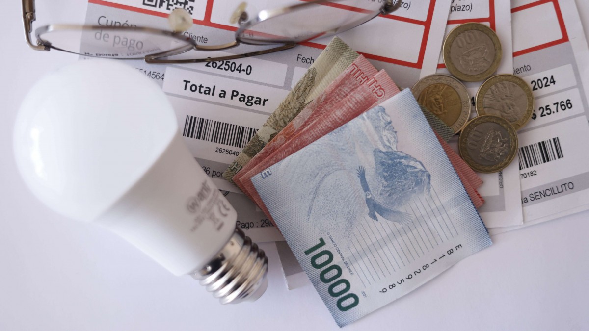 Proyecto busca condonar deudas con el pago de las cuentas de luz: ¿Quiénes serían los beneficiarios?