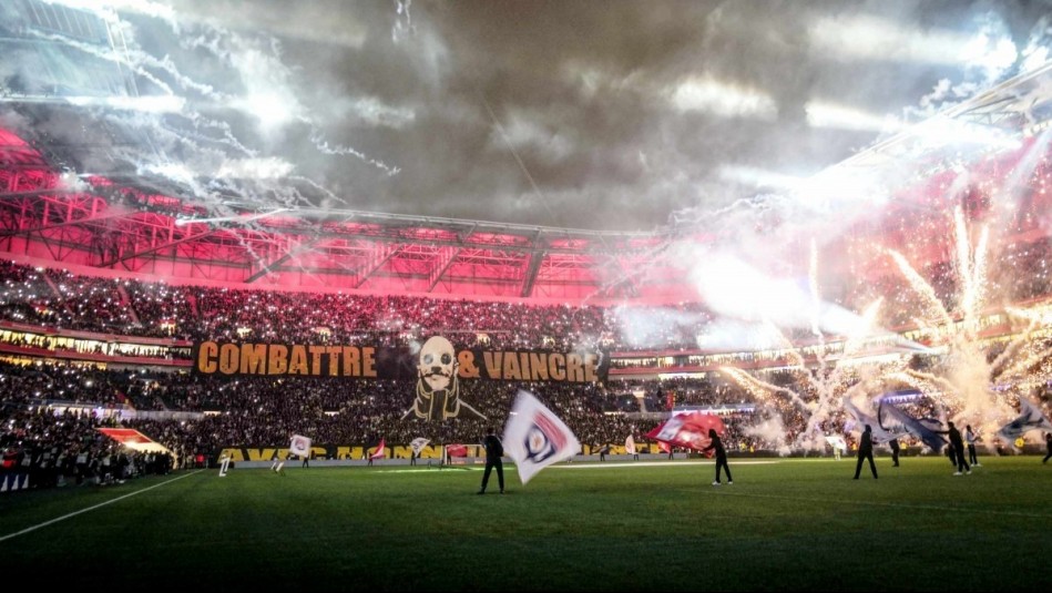 Gigante del fútbol francés es descendido a la segunda división por problemas financieros