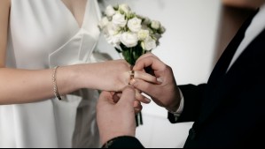 ¿Con fecha de vencimiento? Proponen matrimonios temporales para reducir divorcios