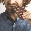 ¿Es bueno comer chocolate todos los días? Diversos estudios científicos han comenzado a desafiar esa percepción. De hecho, algunos afirman que el chocolate podría otorgar importantes beneficios, pero también conlleva riesgos.